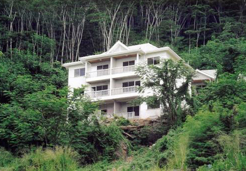Mountain resort structure using Cellate